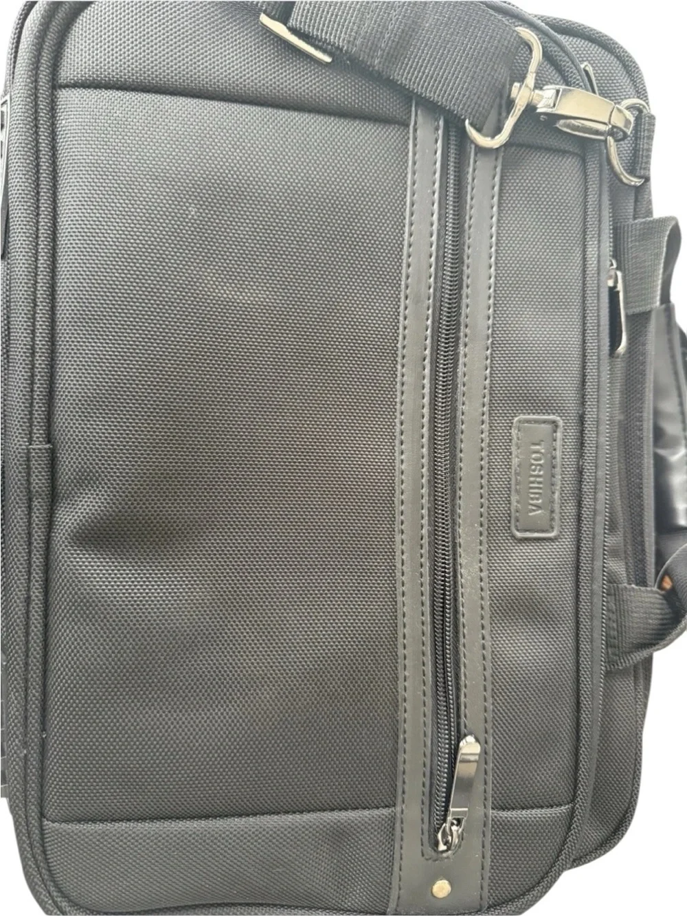 NWT Toshiba Envoy Black Laptop Shoulder Bag 14”